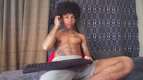 Snapshot of black_tentationx chatting on September 20, 4:01 am black_tentationx online show from September 20, 4:01 am