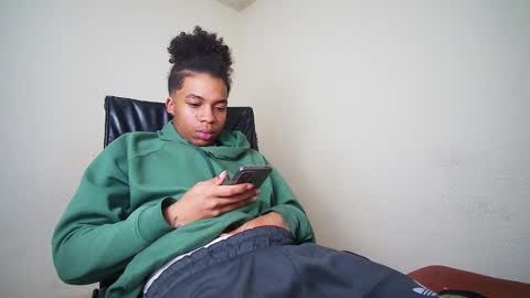 Snapshot of black_tentationx chatting on March 9, 4:27 am black_tentationx online show from March 9, 4:27 am