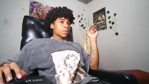 Snapshot of black_tentationx chatting on February 20, 2:29 am black_tentationx online show from February 20, 2:29 am