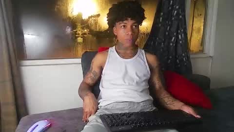 Snapshot of black_tentationx chatting on September 22, 5:07 am black_tentationx online show from September 22, 5:07 am