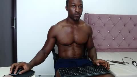 Snapshot of blacknikes chatting on September 13, 12:55 am Twtter 1MikeBeckford Onlyfns beckfordmike online show from September 13, 12:55 am