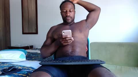Twtter 1MikeBeckford            Onlyfns beckfordmike online show from June 19, 8:13 pm