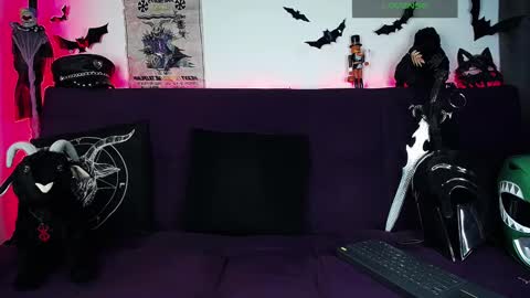 Snapshot of blackwolf_6 chatting on October 9, 7:41 pm Dave online show from October 9, 7:41 pm