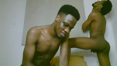 Snapshot of blackzilian_ chatting on October 21, 1:31 am HASSAN online show from October 21, 1:31 am