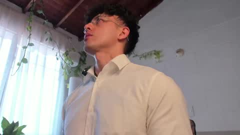 Blake Levi  Independent Model online show from April 27, 4:47 pm