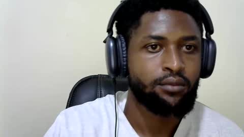 Snapshot of blakmoufaka chatting on October 30, 8:21 pm blakmoufaka online show from October 30, 8:21 pm