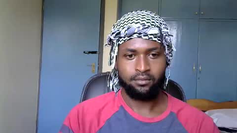 Snapshot of blakmoufaka chatting on September 12, 9:09 am blakmoufaka online show from September 12, 9:09 am