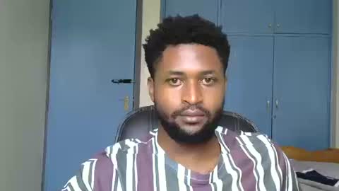 Snapshot of blakmoufaka chatting on October 21, 5:21 am blakmoufaka online show from October 21, 5:21 am