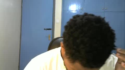 Snapshot of blakmoufaka chatting on October 19, 5:38 pm blakmoufaka online show from October 19, 5:38 pm