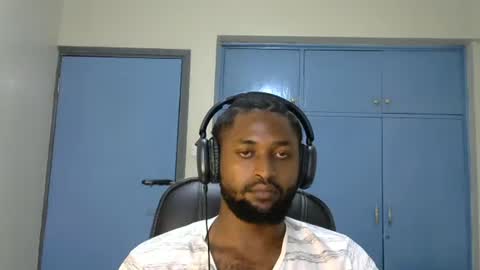 Snapshot of blakmoufaka chatting on October 17, 11:47 am blakmoufaka online show from October 17, 11:47 am