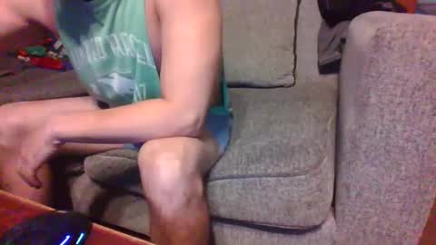 Snapshot of blaw_1321 chatting on October 26, 9:39 pm blaw_1321 online show from October 26, 9:39 pm