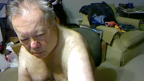 Snapshot of blemon32 chatting on October 22, 12:31 pm Bob online show from October 22, 12:31 pm