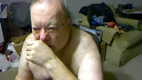 Snapshot of blemon32 chatting on October 29, 12:30 pm Bob online show from October 29, 12:30 pm