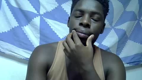 Snapshot of blesse_mixed chatting on October 19, 2:42 pm Black brown online show from October 19, 2:42 pm