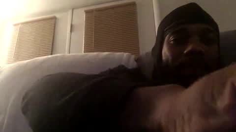 Snapshot of blksurfher chatting on December 28, 12:36 am blksurfher online show from December 28, 12:36 am