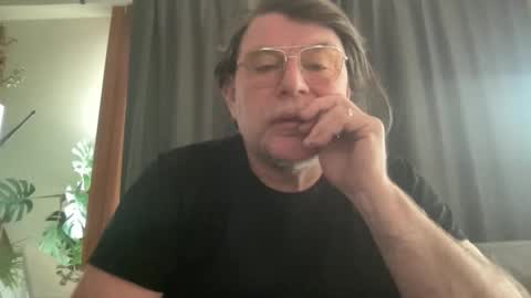 BlIdoL online show from February 19, 10:45 am