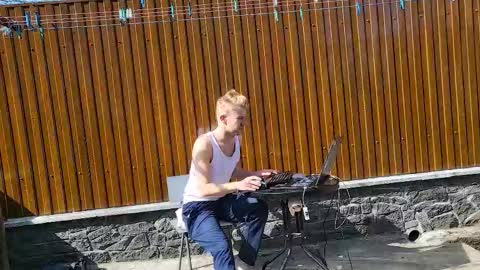 blond_boy69 online show from March 28, 9:20 am