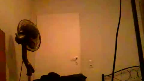 blond_n_blessed online show from January 14, 1:21 am