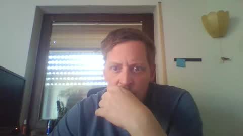 Snapshot of blonde32m chatting on October 24, 10:50 am blonde32m online show from October 24, 10:50 am