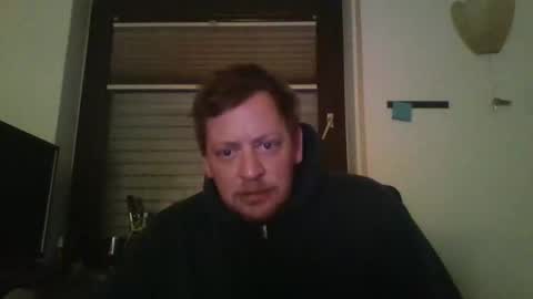 Snapshot of blonde32m chatting on November 2, 5:45 am blonde32m online show from November 2, 5:45 am