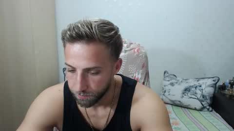Snapshot of blondeagle chatting on October 15, 7:32 pm Mr Blond online show from October 15, 7:32 pm