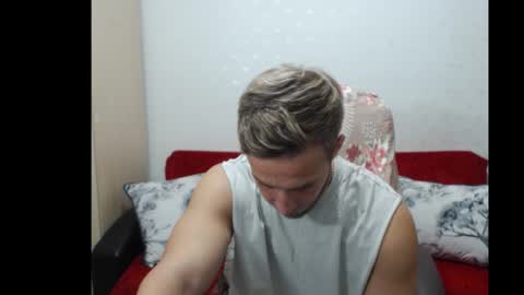 Snapshot of blondeagle chatting on October 6, 6:34 pm Mr Blond online show from October 6, 6:34 pm