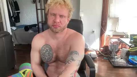 blondebluebear online show from April 20, 7:16 pm