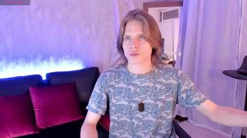Snapshot of blondie_lover69 chatting on February 3, 7:52 pm Maleeth online show from February 3, 7:52 pm