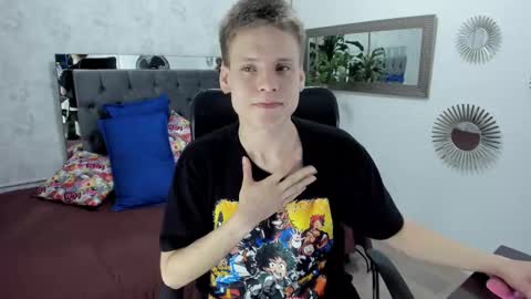 Snapshot of blondie_lover69 chatting on March 5, 11:38 am Maleeth online show from March 5, 11:38 am