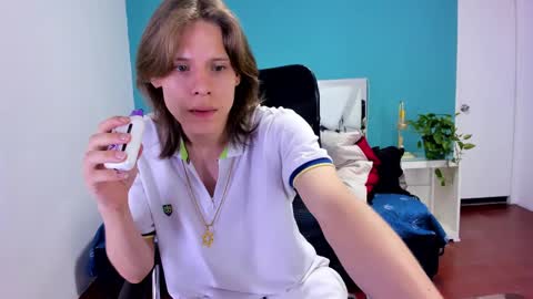 Snapshot of blondie_lover69 chatting on January 27, 8:07 pm Maleeth online show from January 27, 8:07 pm