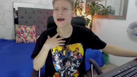 Snapshot of blondie_lover69 chatting on February 25, 8:09 pm Maleeth online show from February 25, 8:09 pm