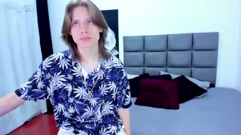 Snapshot of blondie_lover69 chatting on January 17, 8:59 pm Maleeth online show from January 17, 8:59 pm