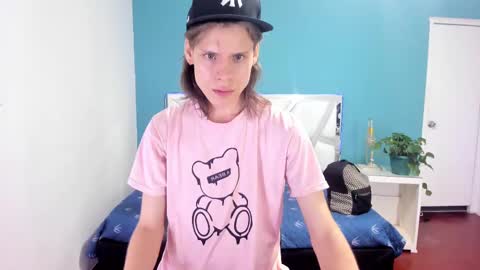 Snapshot of blondie_lover69 chatting on January 21, 10:19 pm Maleeth online show from January 21, 10:19 pm
