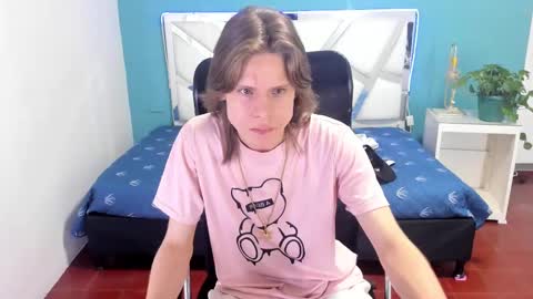 Snapshot of blondie_lover69 chatting on January 21, 12:13 pm Maleeth online show from January 21, 12:13 pm