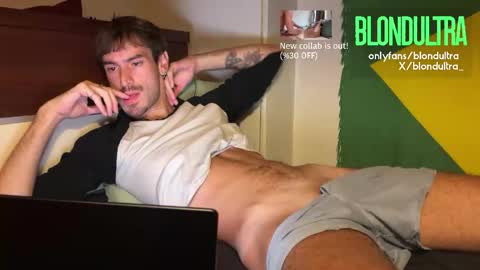 Snapshot of blondultra chatting on September 14, 10:56 pm blondultra online show from September 14, 10:56 pm