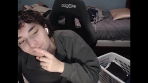 blorfinn online show from November 7, 3:32 am