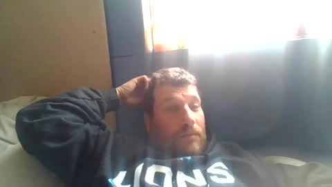 bluedemoneyes1986 online show from February 8, 7:05 pm