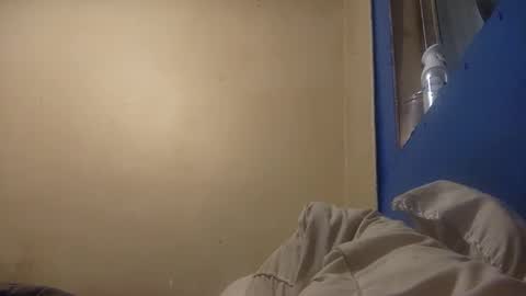 bluedemoneyes1986 online show from January 13, 4:28 am