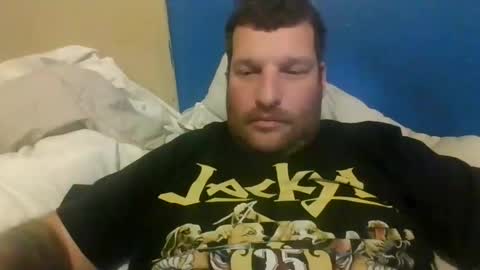 bluedemoneyes1986 online show from February 5, 3:23 am