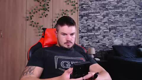 blueeyeboy0 online show from April 30, 12:01 pm