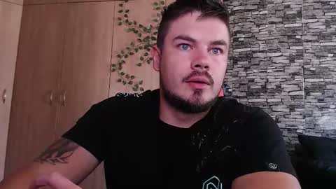 blueeyeboy0 online show from October 20, 8:07 am