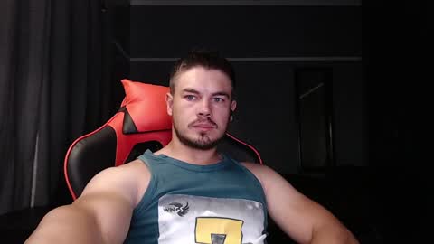 blueeyeboy0 online show from December 8, 7:22 pm