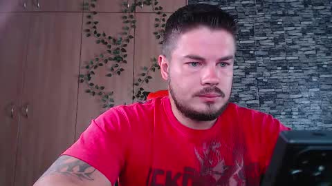 blueeyeboy0 online show from February 17, 7:18 am