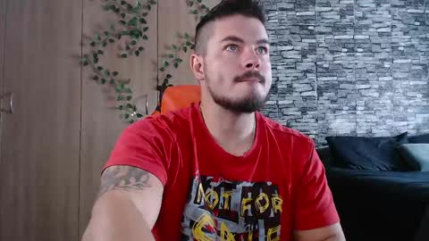 blueeyeboy0 online show from April 28, 10:31 am