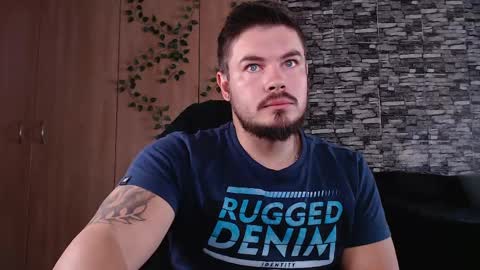 blueeyeboy0 online show from May 20, 7:59 am