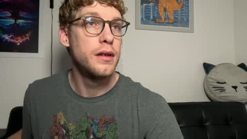 Snapshot of blueeyedtallguy chatting on December 8, 2:39 am blueeyedtallguy online show from December 8, 2:39 am