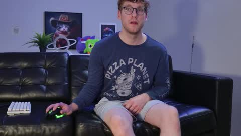 blueeyedtallguy online show from October 18, 1:10 am