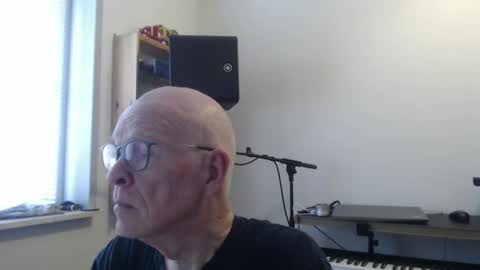 blueeyesn8 online show from November 10, 9:14 am