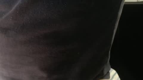 blueeyesn8 online show from December 14, 8:43 am