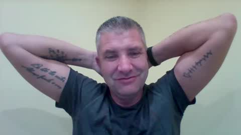 Snapshot of blueiceman5 chatting on December 10, 3:44 pm blueiceman5 online show from December 10, 3:44 pm